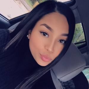 Meet your Posher, Violeta